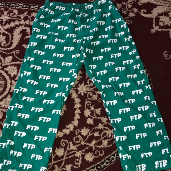 BRAND NEW FTP TRACK PANTS SIZE XL + JACKET SIZE L - Picture 4 of 8